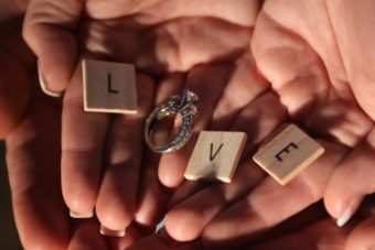 "新潟で人気の結婚指輪(マリッジリング)と婚約指輪（ダイヤモンドエンゲージリング）俄(にわか) | 新潟でプロポーズ用の婚約指輪（エンゲージリング）を探す！