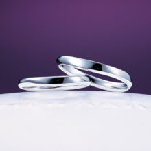 新潟で人気の結婚指輪と婚約指輪 にわか(ニワカ) | 穏やかな海をふたりの力を合わせて漕ぎ出す、笹舟の結婚指輪